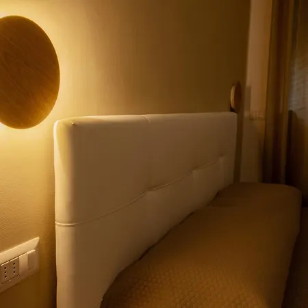 Alloro Apartment,5 Min Dalla Metro C, 15 Min Per Il Colosseo * Rzym